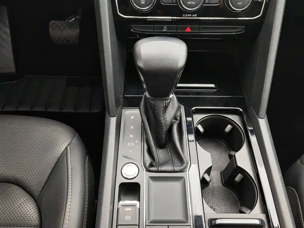 Volkswagen Teramont 2017 330TSI 2WD Luxury фото 13