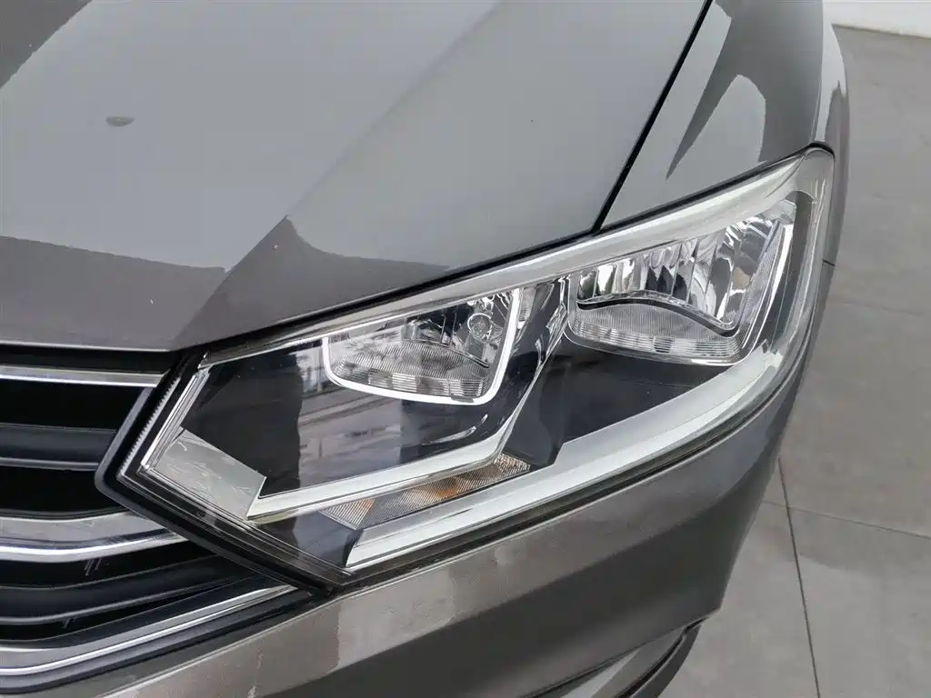 Volkswagen Bora 2016 Model 1.6L Manual Fashion фото 7