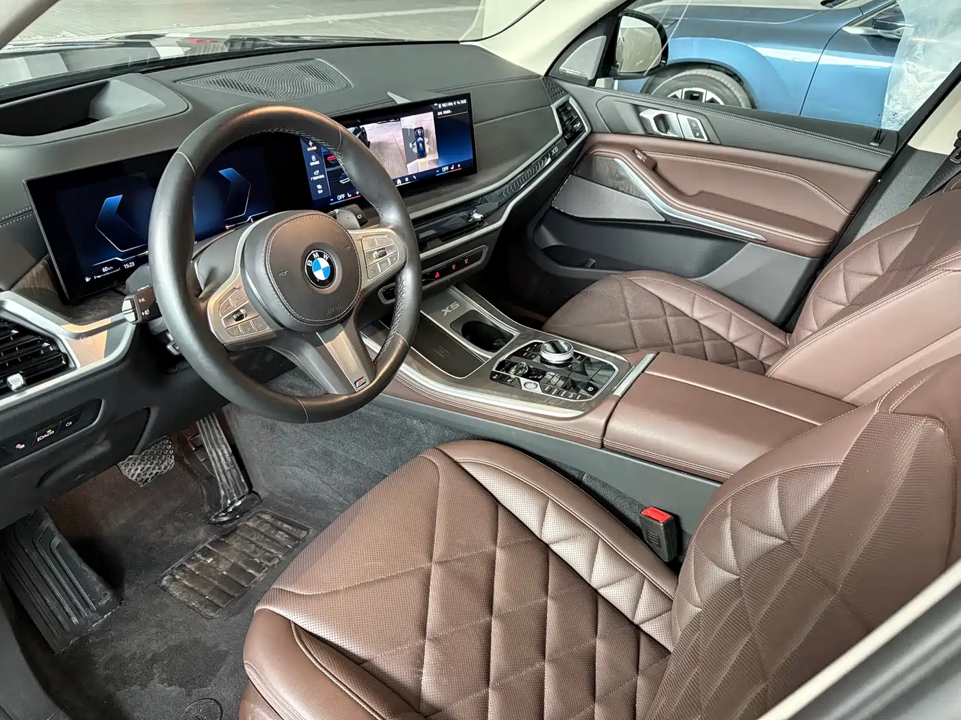 BMW X5 2025 Model xDrive 30Li Exclusive M Sport Blackout Package фото 17