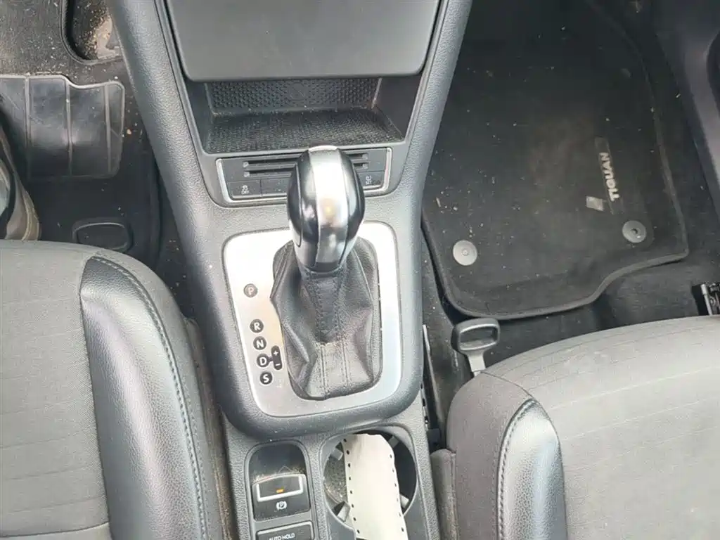 Volkswagen Tiguan 2015 1.8TSI Automatic 2WD Trendline фото 14
