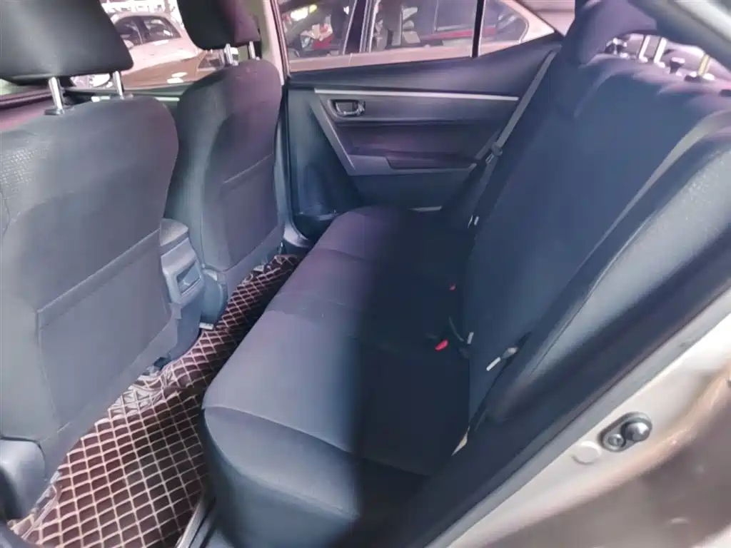 Toyota Corolla 2017 Facelift 1.2T S-CVT GL-i фото 17