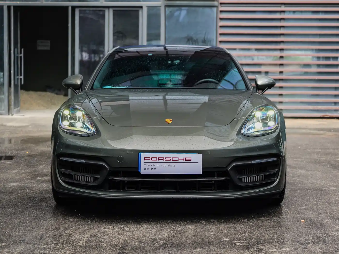 PORSCHE PANAMERA