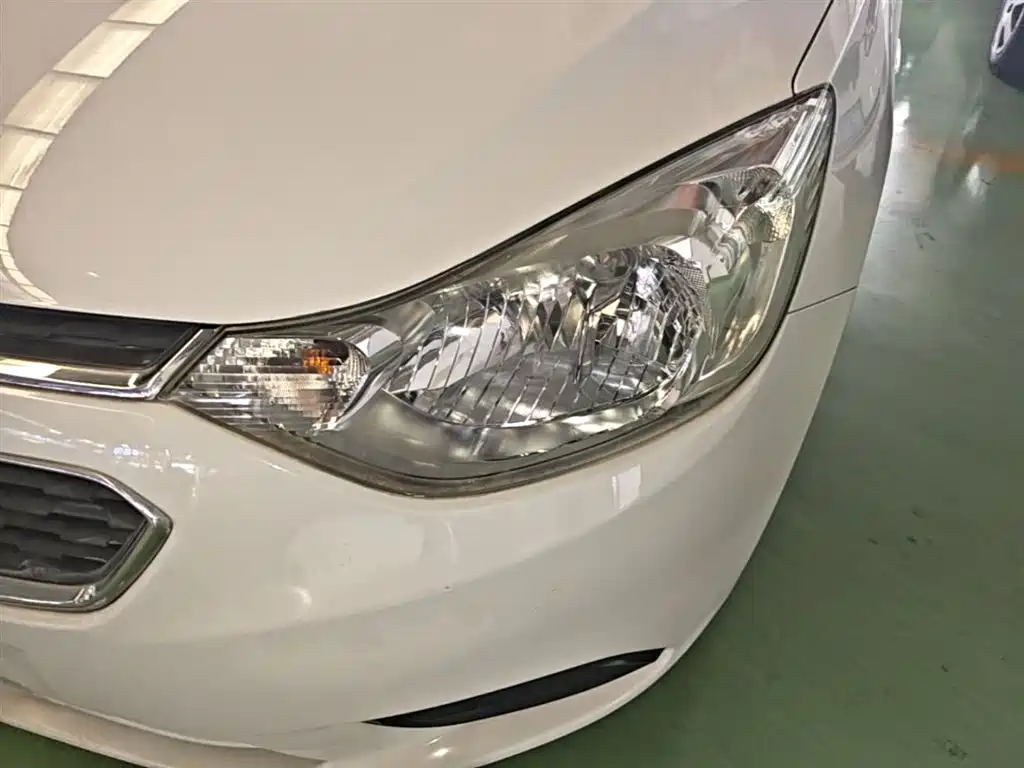 Chevrolet Sail 2015 Sail 3 1.5L Manual Ideal Sunroof Edition фото 24