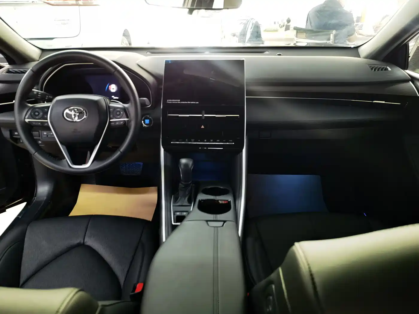 Toyota Avalon 2022 2.0L Luxury Edition фото 8