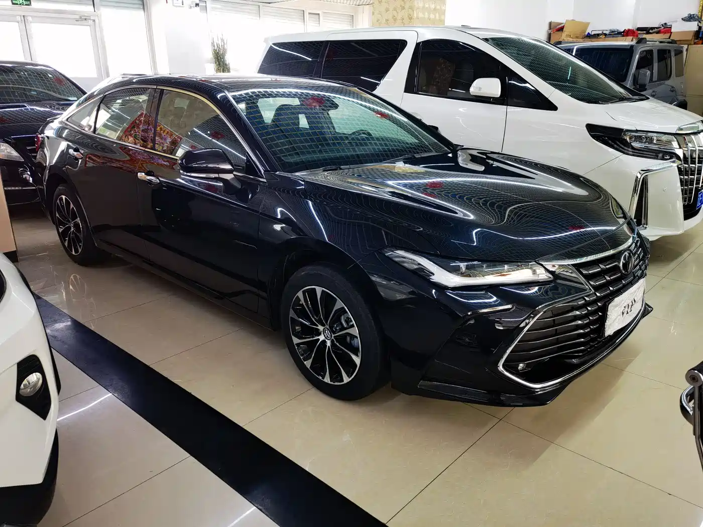 Toyota Avalon 2022 2.0L Luxury Edition фото 3
