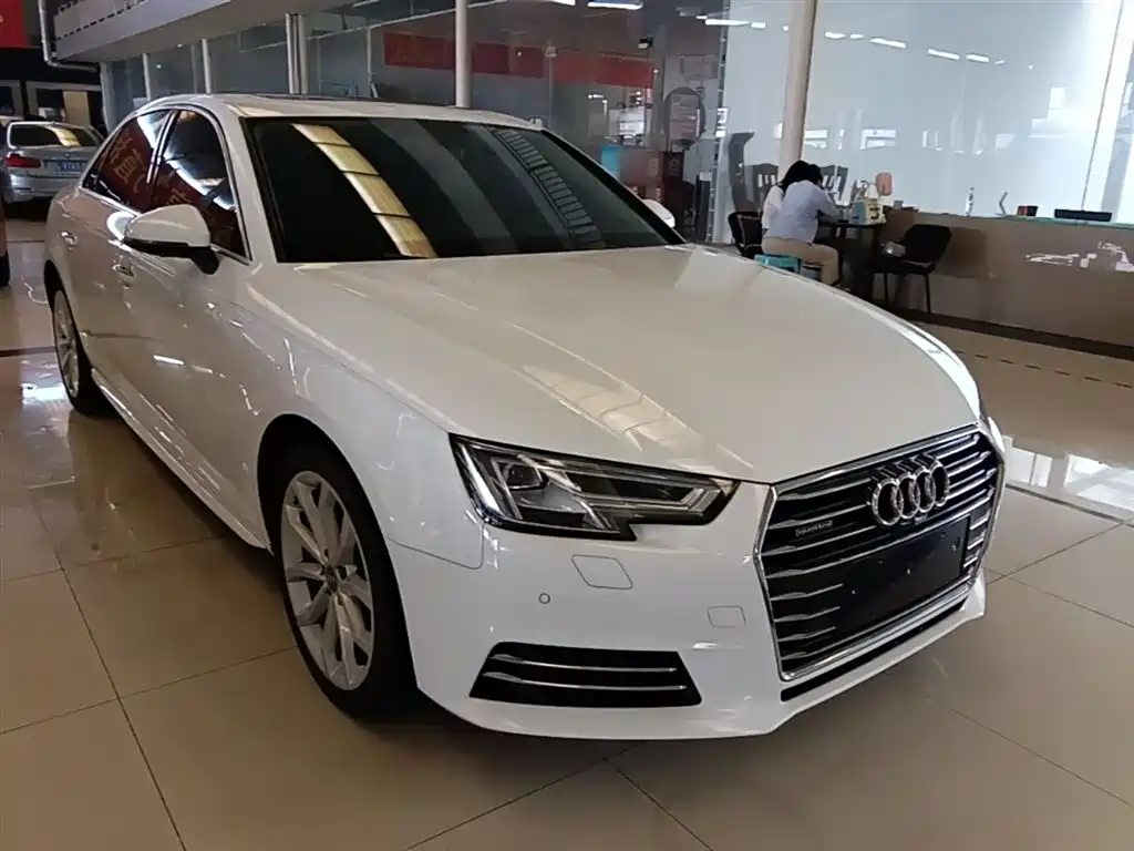 Audi A4L 2017 45 TFSI quattro Style Edition фото 4