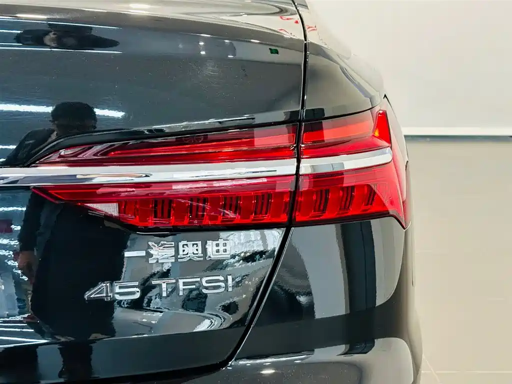 Audi A6L 2024 45 TFSI Premium Dynamic фото 15