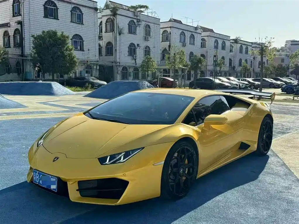 LAMBORGHINI HURACÁN
