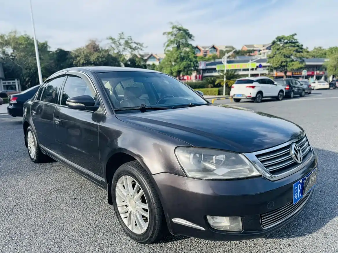 Volkswagen Passat Lingyu 2010 2009 1.8T Automatic Luxury