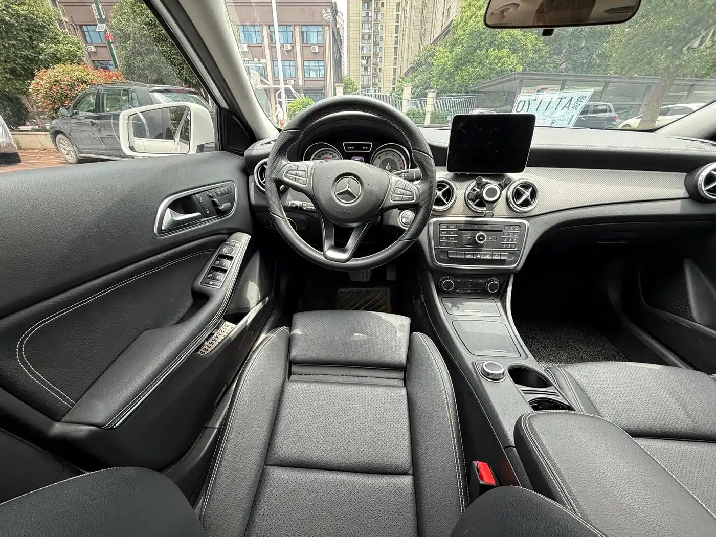 Mercedes-Benz GLA 2016 GLA 200 Dynamic фото 9