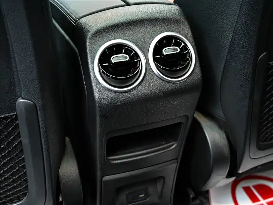 Mercedes-Benz GLB 2022 Facelift II GLB 200 Style фото 29