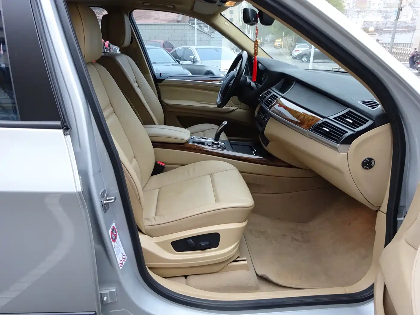 BMW X5 (Import) 2011 xDrive35i Leading Edition фото 17