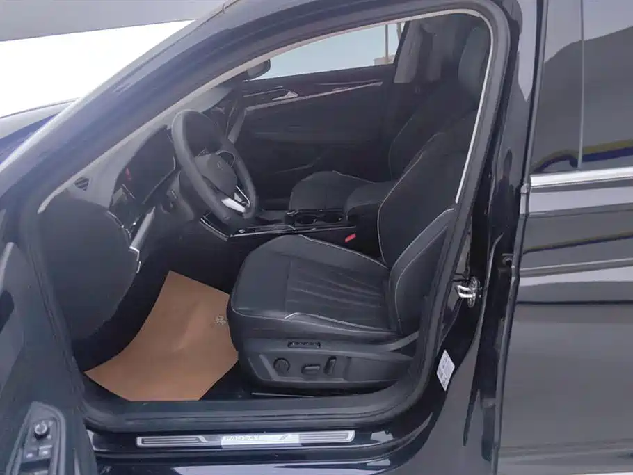 Volkswagen Passat 2024 380TSI Elite Edition фото 9