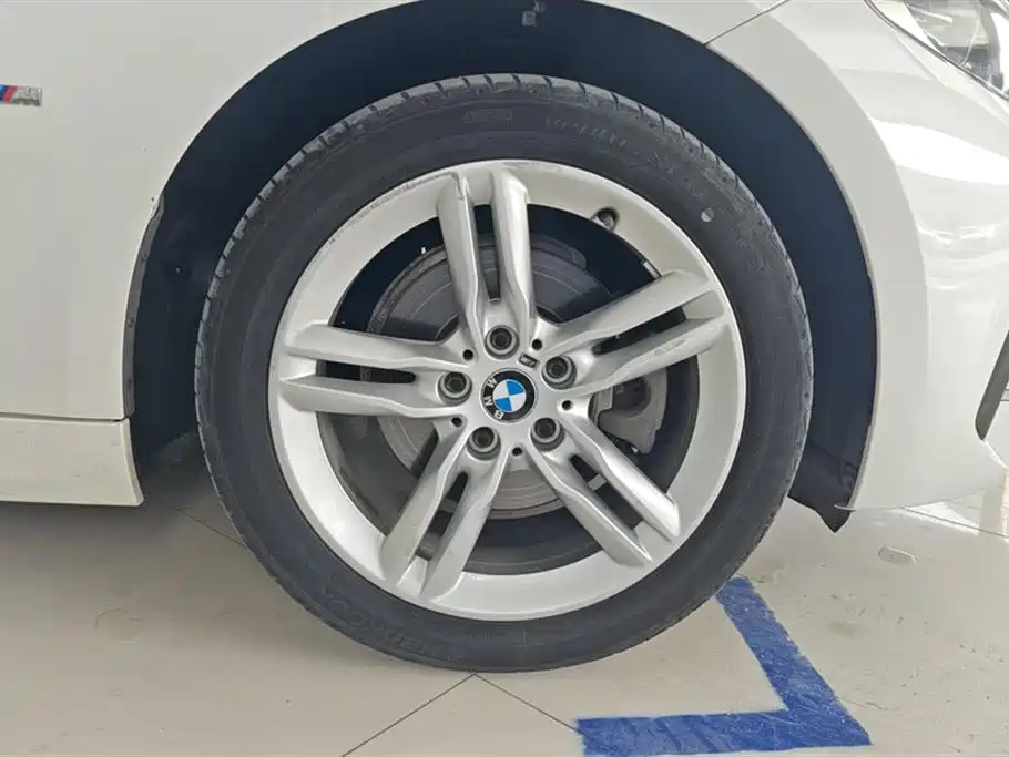 BMW 1 Series 2019 118i M Sport Package фото 6
