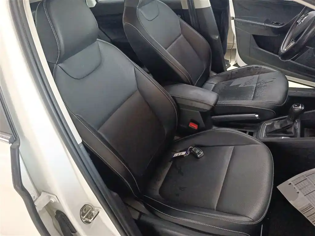 Škoda Kamiq 2021 1.5L Auto Comfort Edition фото 25