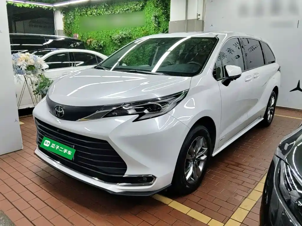 Toyota Sienna 2024 2.5L Hybrid Comfort Edition