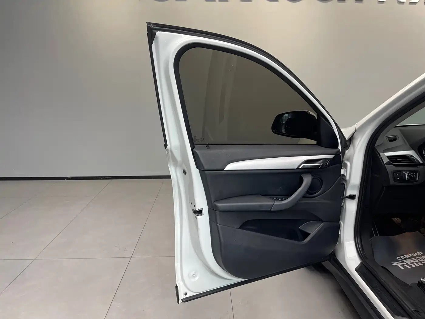 BMW X1 2018 sDrive18Li Fashion Model фото 28