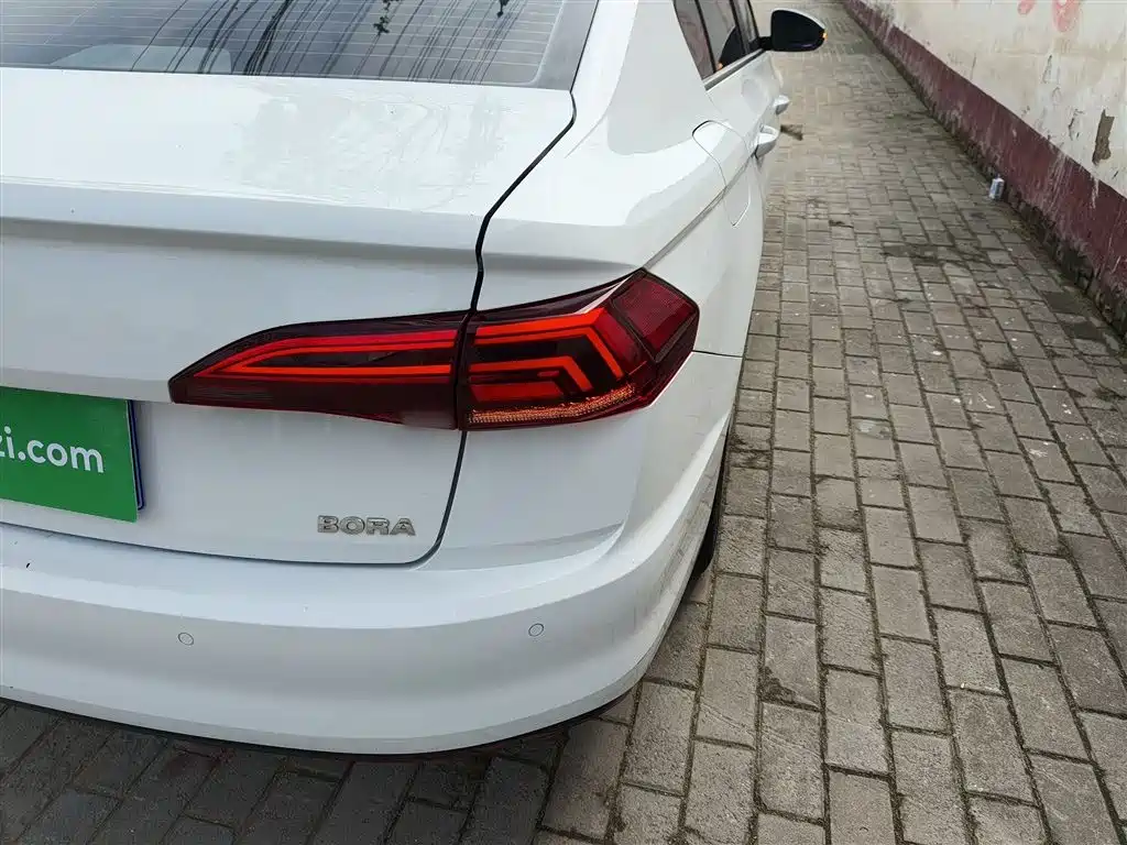 Volkswagen Bora 2019 1.5L Auto Fashion Model фото 8