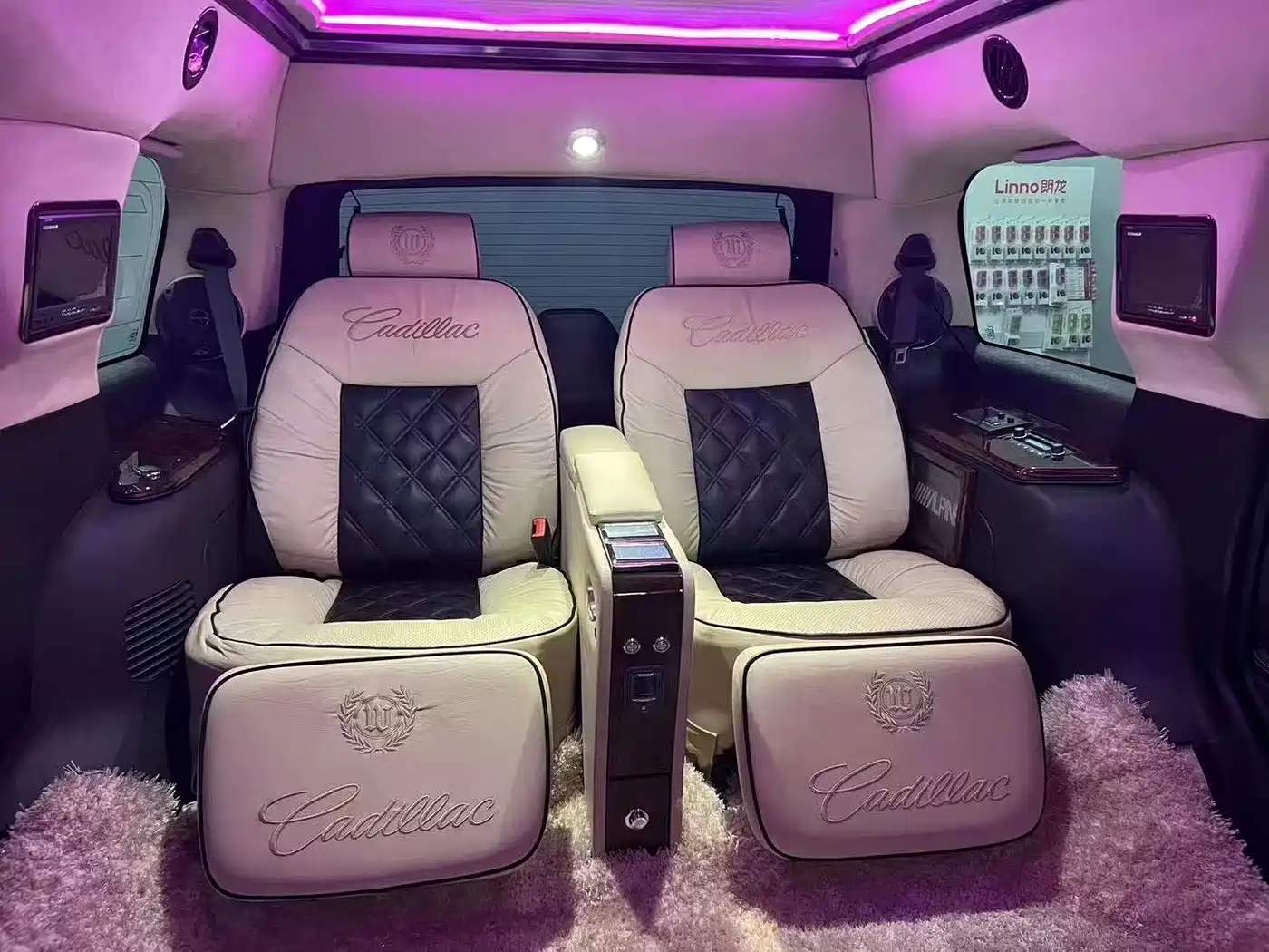 Cadillac Escalade 2013 6.2L ESV Platinum Extended фото 14