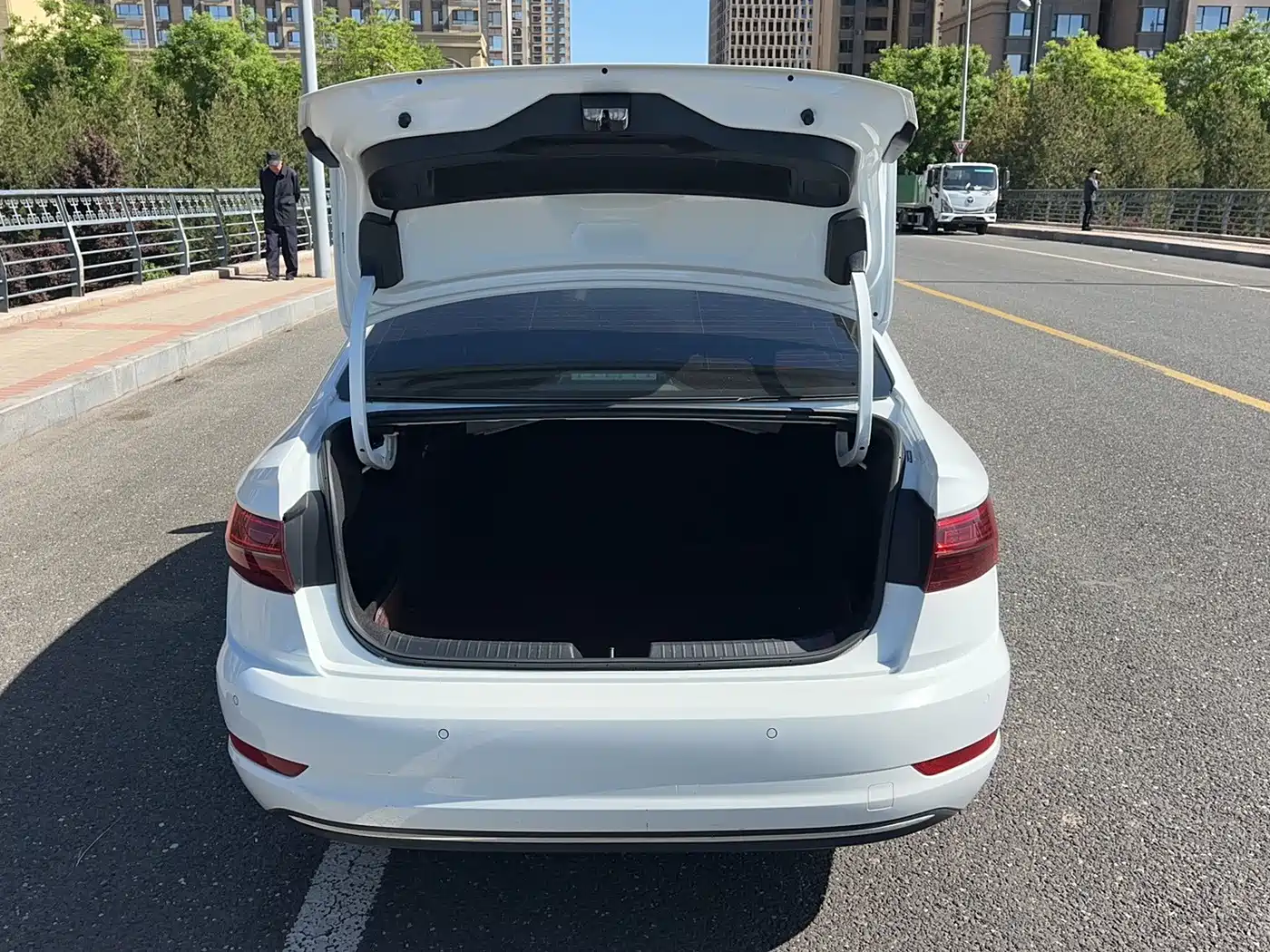 Volkswagen Sagitar 2022 280TSI DSG Surpassing Edition фото 20