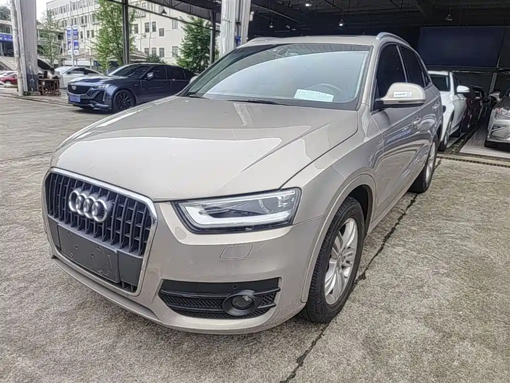 Audi Q3 2015 35 TFSI Comfort фото 2