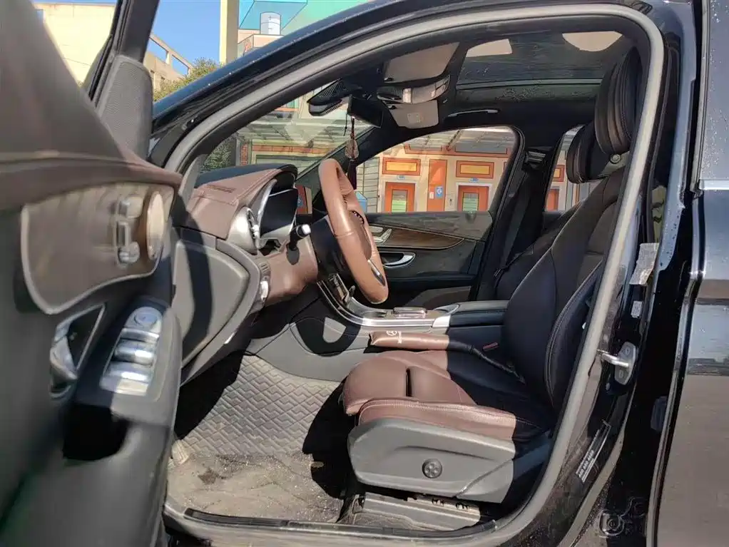 Mercedes-Benz GLC 2021 GLC 260 L 4MATIC Luxury фото 5