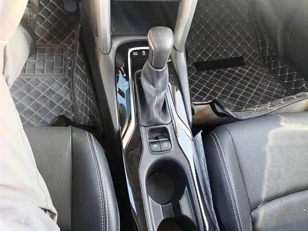Toyota Frontlander 2023 2.0L Smart Hybrid Dual Engine Prestige Edition фото 21