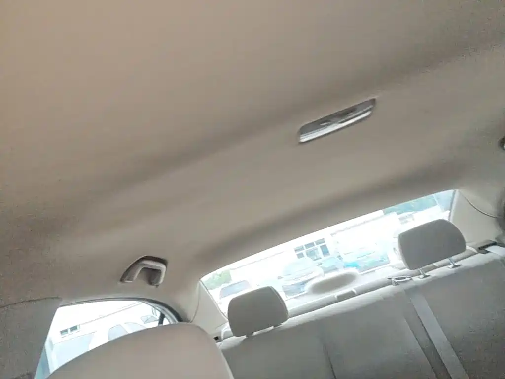 CIIMO CIIMO 2015 2015 1.8L Automatic Comfort Edition