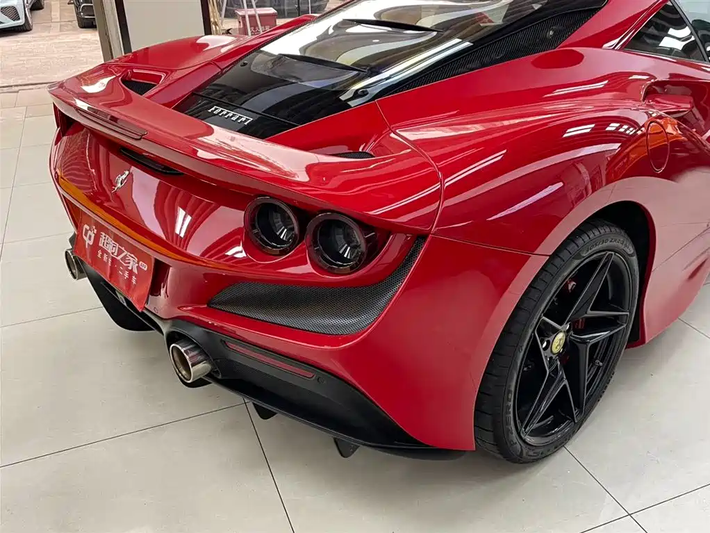 Ferrari F8 2021 2019 Tributo 3.9T V8