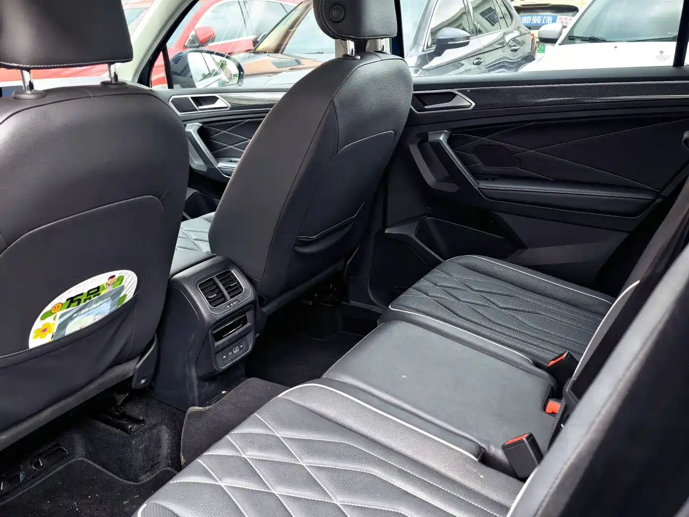 Volkswagen Tiguan L 2022 330TSI Auto 2WD R-Line Premium Edition фото 5