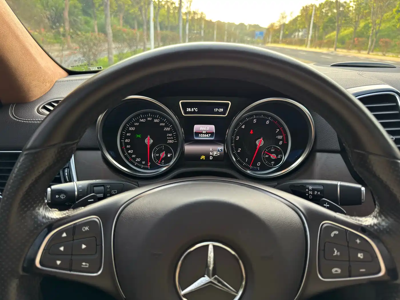 Mercedes-Benz GLE 2018 GLE 400 4MATIC Ultimate Edition фото 4