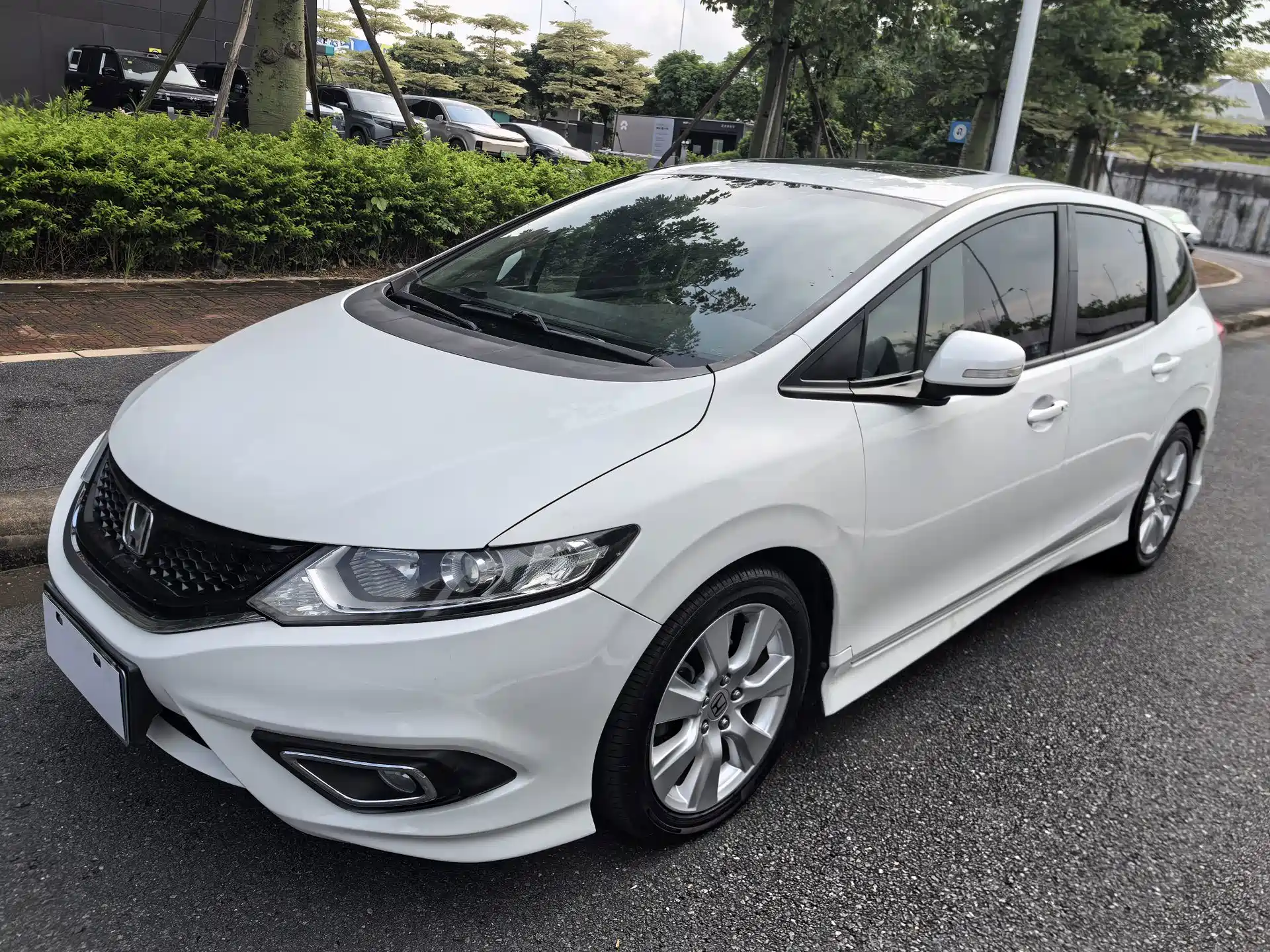Фото 1 - Honda Jade