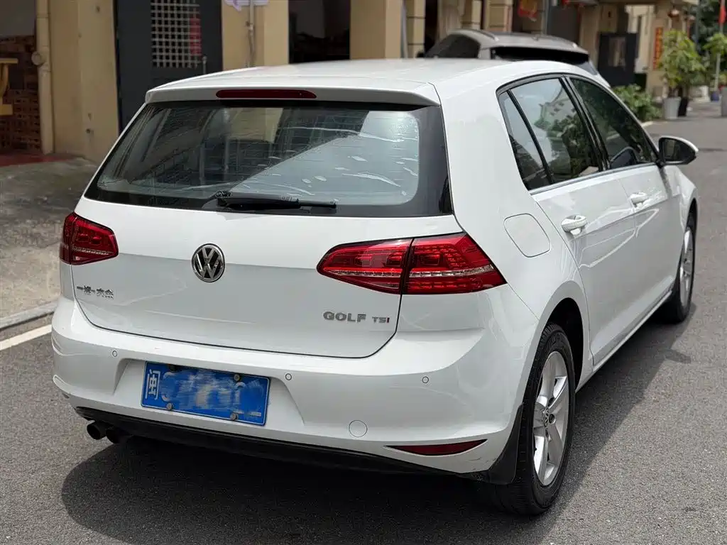 Volkswagen Golf 2016 230TSI Automatic Comfort фото 7