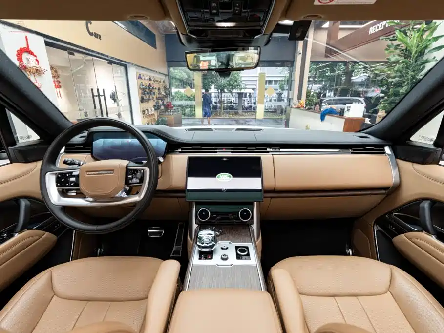 Land Rover Range Rover 2024 2023 3.0 L6 400PS Golden Age 7-Seater Long Wheelbase