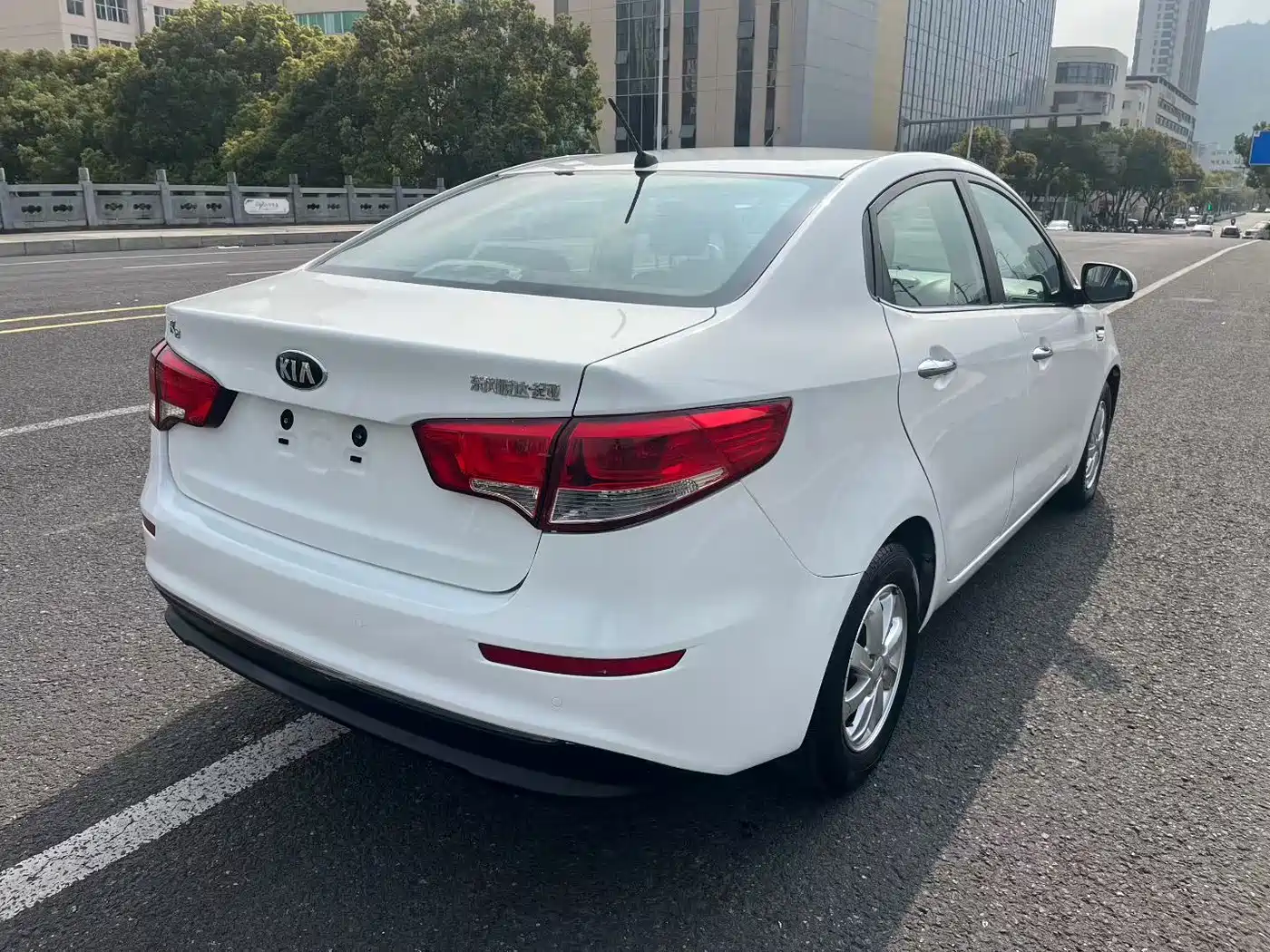 Kia K2 2015 Sedan 1.4L AT GLS фото 7