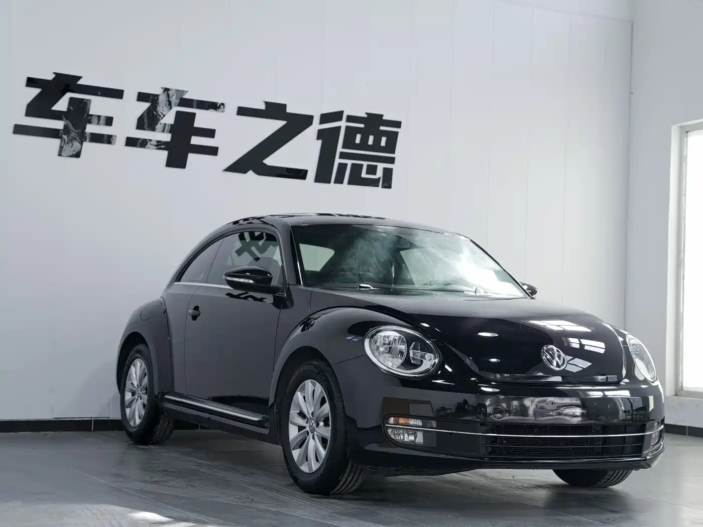 Volkswagen Beetle 2014 1.4TSI Fashion Edition фото 2