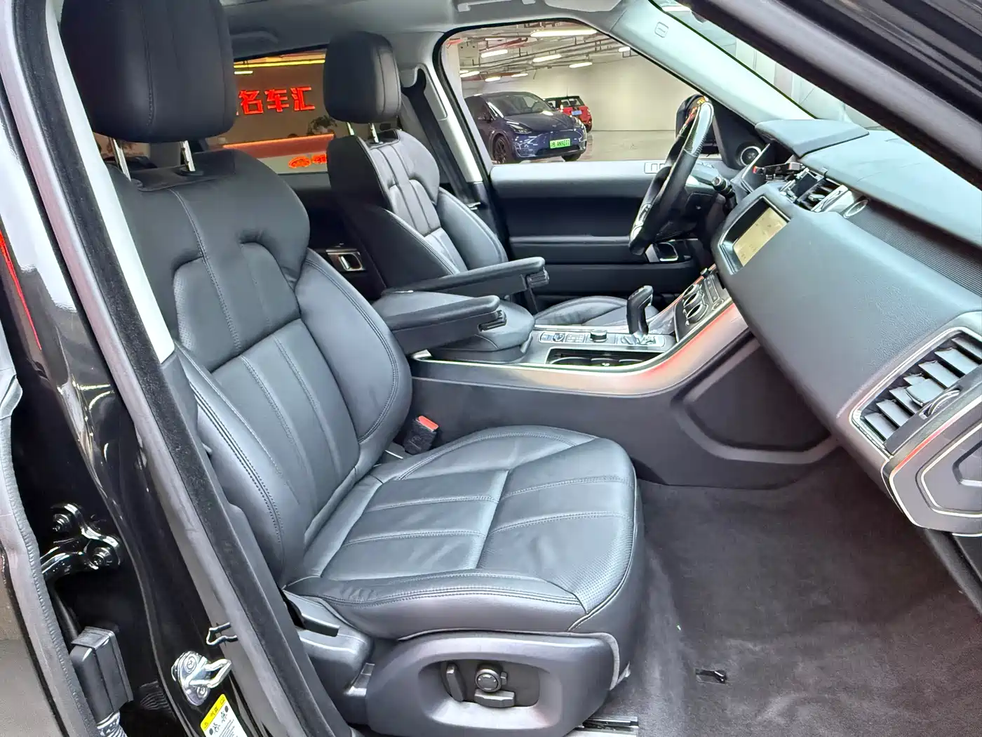 Land Rover Range Rover Sport 2017 3.0 SC V6 SE фото 9