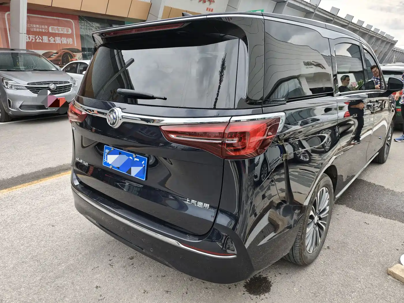 Buick GL8 2023 ES Landmaster Luxury фото 2