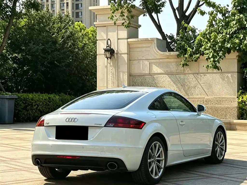 Audi TT 2011 TT Coupe 2.0TFSI фото 9