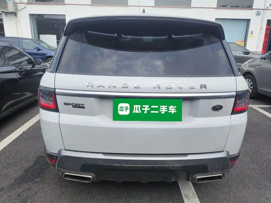 Land Rover Range Rover Sport PHEV 2019 P400e HSE фото 6