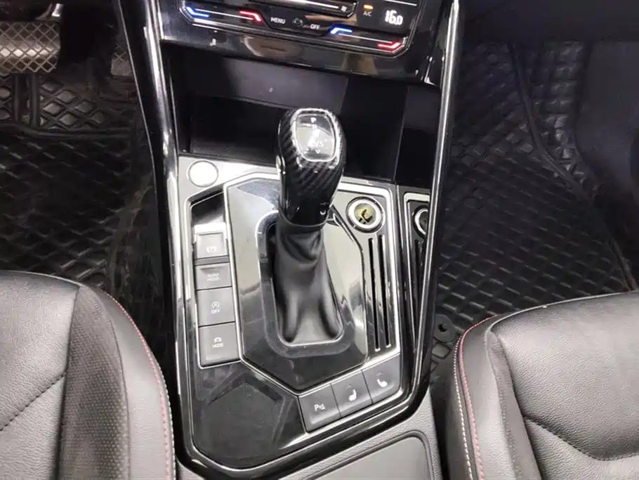 Volkswagen Tayron 2022 280TSI 2WD Luxury Smart Connect Edition фото 16