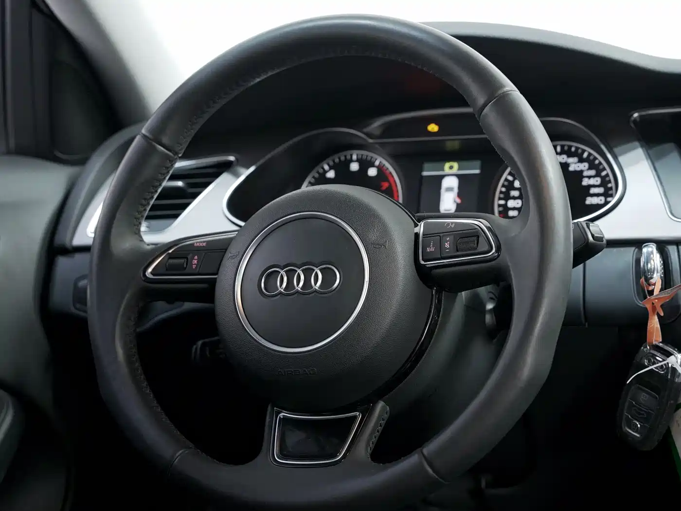 Audi A4 (Import) 2013 40 TFSI allroad quattro Comfort фото 5