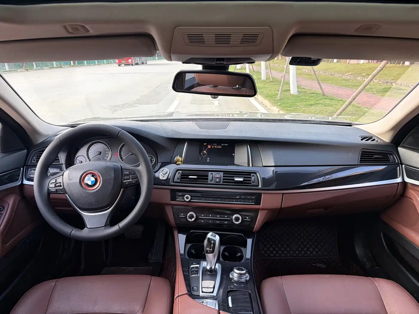 BMW 5 Series 2017 520Li Classic Edition фото 7
