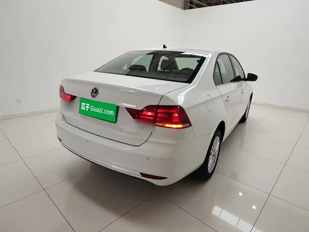 VOLKSWAGEN SANTANA