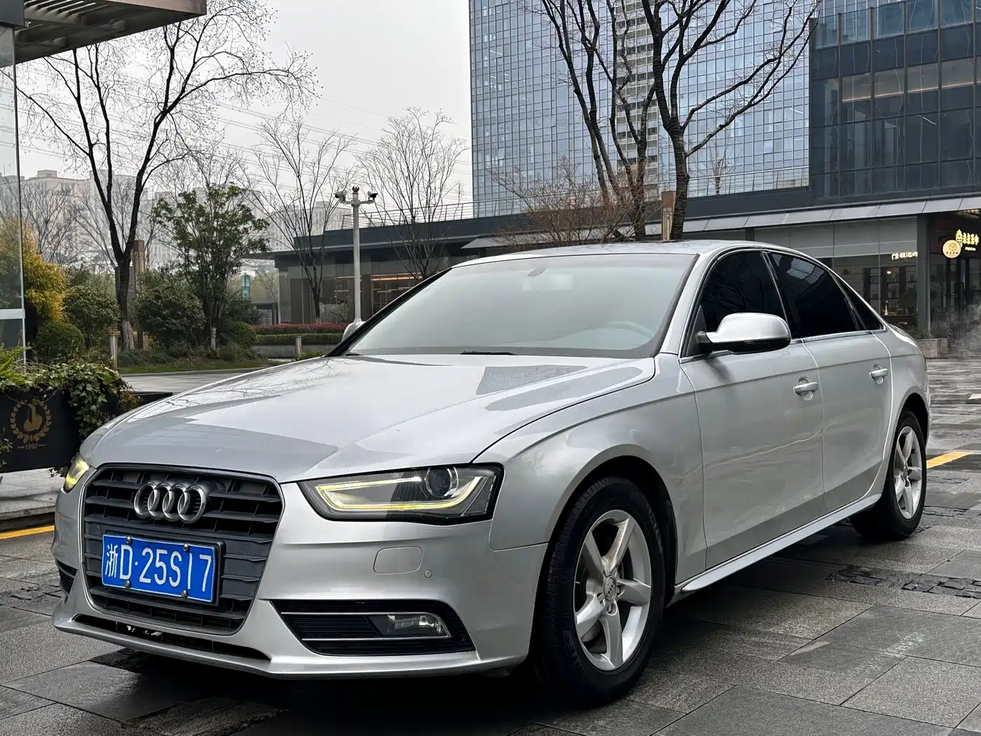 Audi A4L 2015 35 TFSI Auto Standard