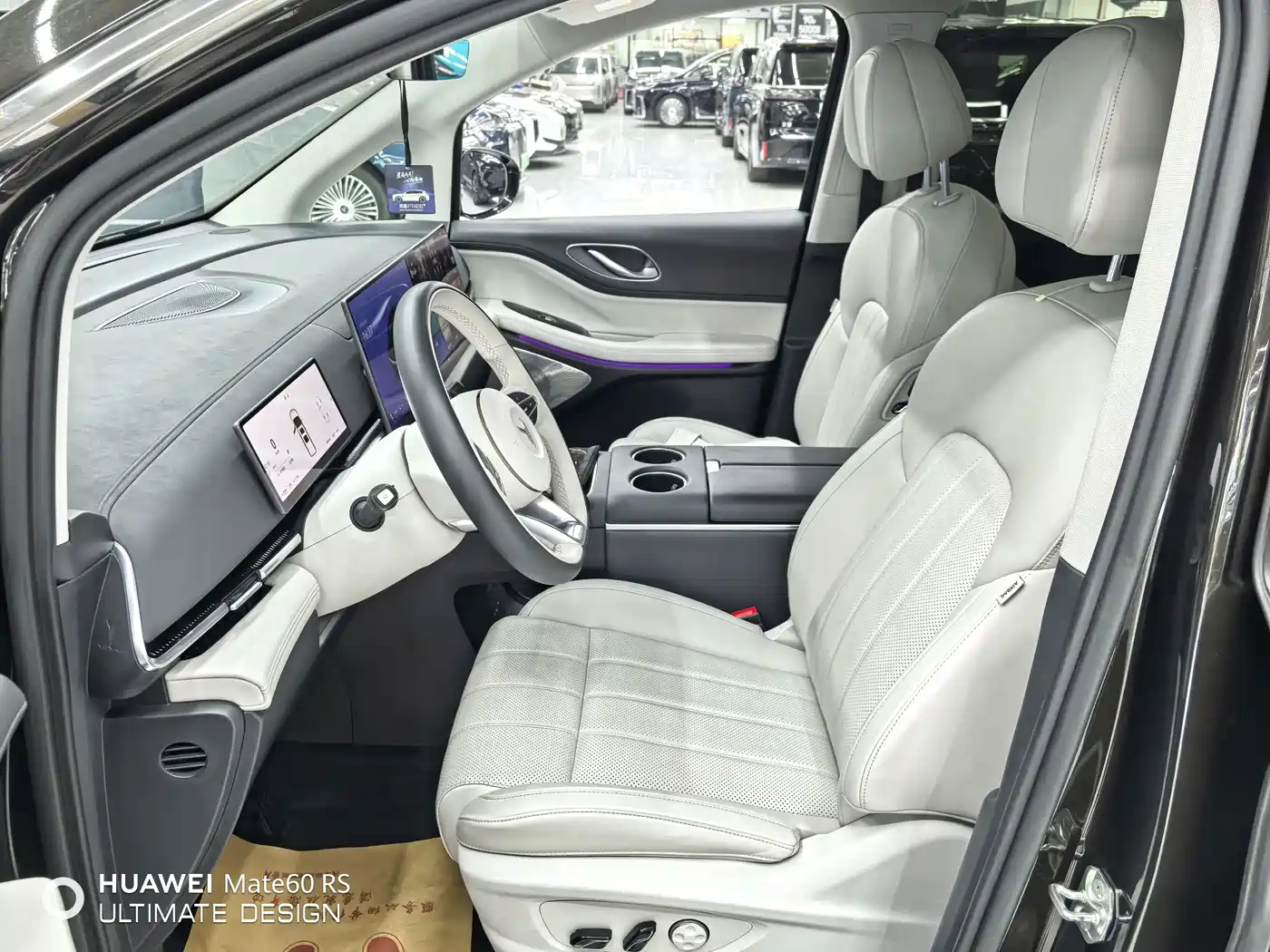 Voyah Auto Voyah Dreamer 2025 PHEV 4WD Kunpeng Premium Edition фото 6