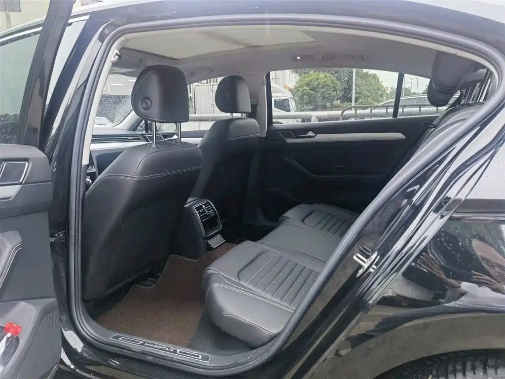 Volkswagen Magotan 2023 2 Million Units Commemorative Edition 280TSI DSG Comfort фото 10