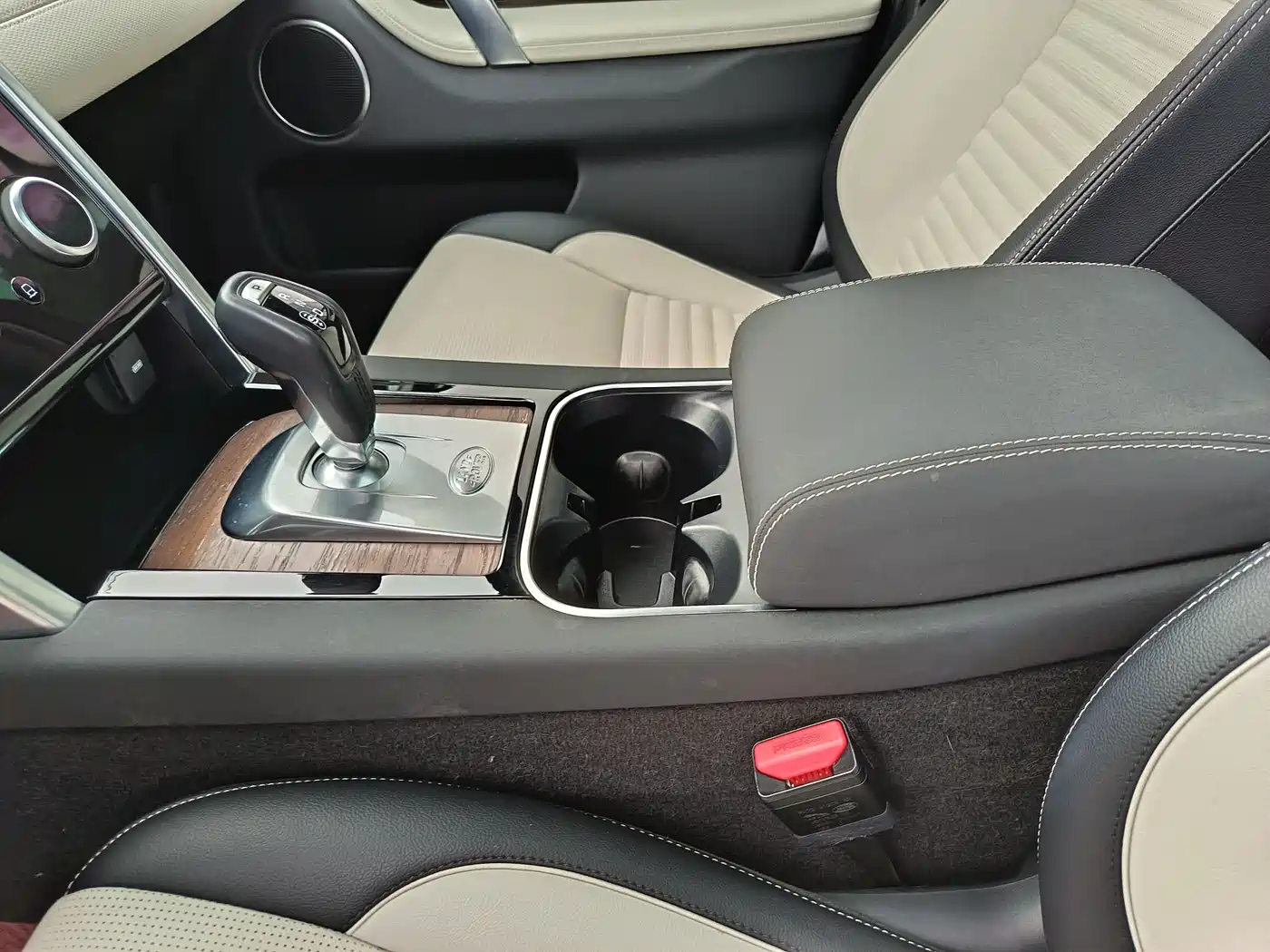 Land Rover Discovery Sport 2021 249PS R-Dynamic S Performance Edition фото 11