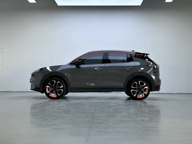 Lynk & Co 06 2020 1.5T Halo фото 6