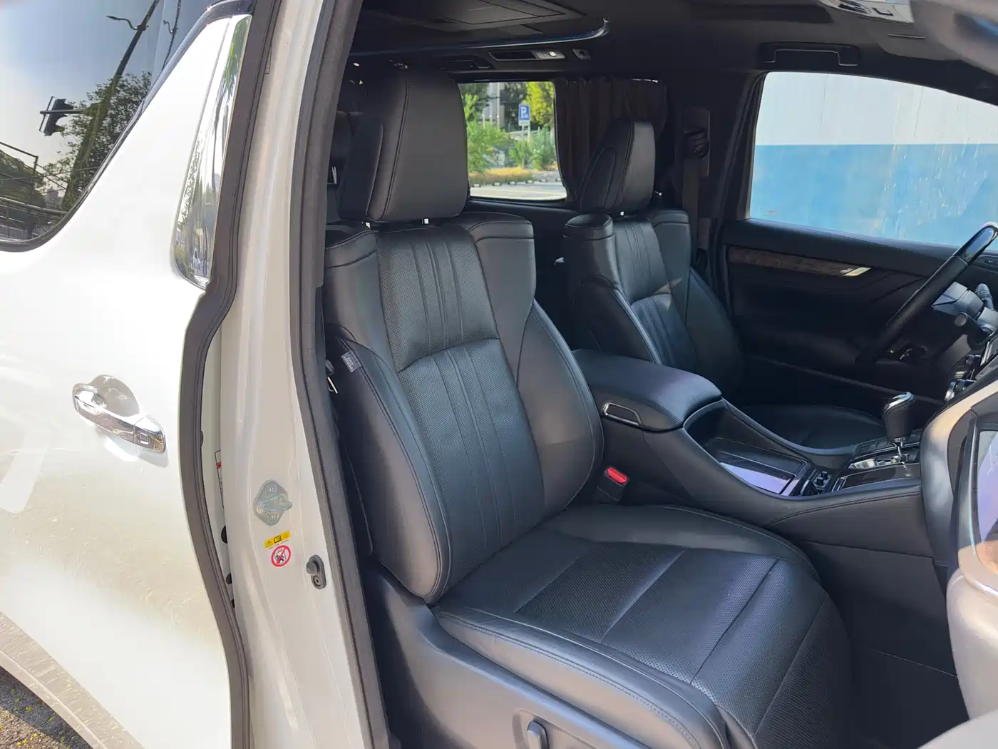 Toyota Alphard 2018 Facelift 3.5L Premium Edition фото 14